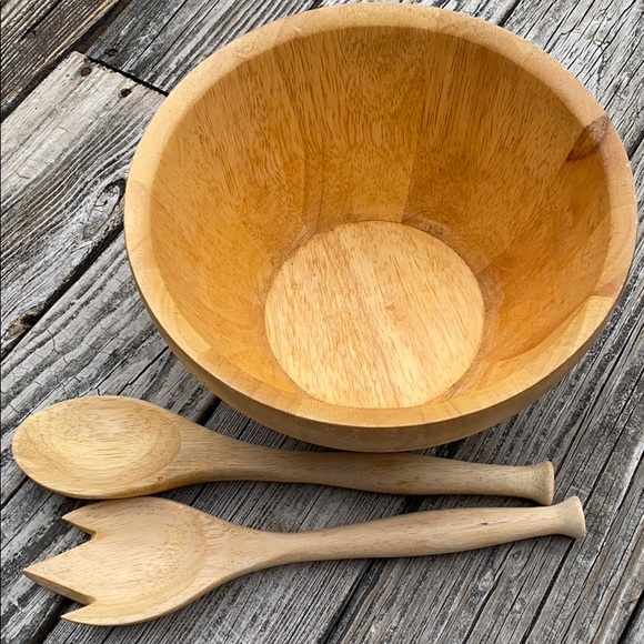 Wooden Salad Bowl with Thongs - Picture 11 of 16